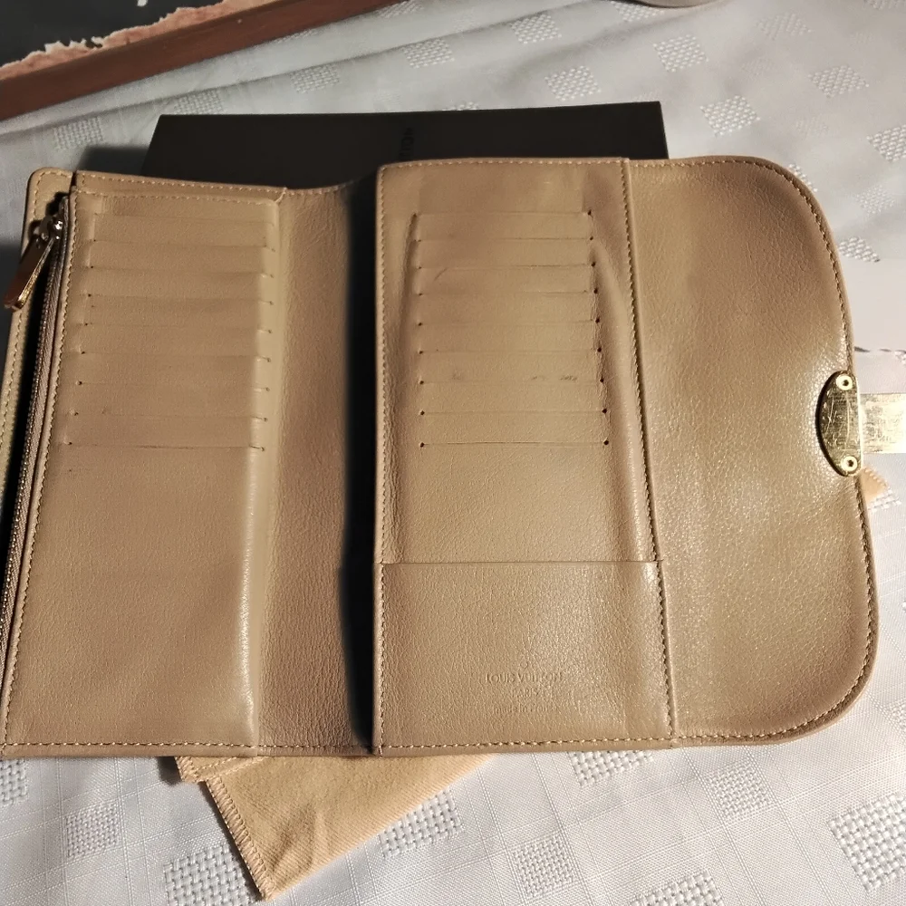 Louis Vuitton Amelia Mahina Wallet full inclusion with COA - Picture 4 of 16